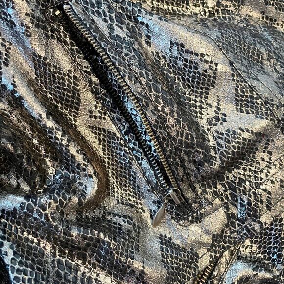 Chico's Faux Snakeskin Embossed Black Silver Metallic Jacket Blazer Size 1 US 8 - Picture 7 of 8